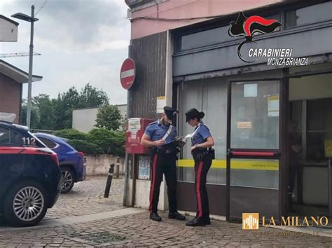 Cesano Maderno, direttore dell’ufficio postale truffa gli anziani e .